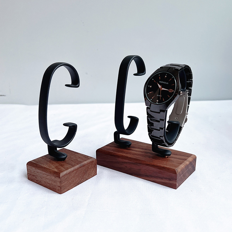 Wooden C-Shaped Watch Holder J - Jewelry And Watches Inc 评论和价格